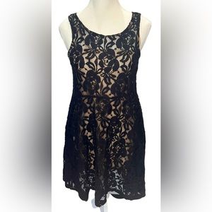 FREE PEOPLE from Anthropologie Miles of Lace dress Size XS black w/ beige lining